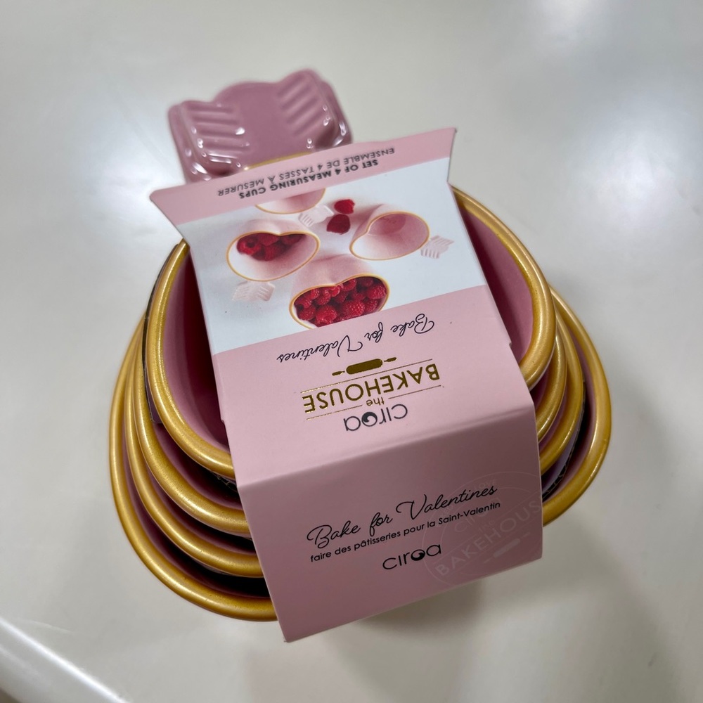 Valentine Heart Arrow Pink Ceramic Measuring Cups Bakehouse NWT